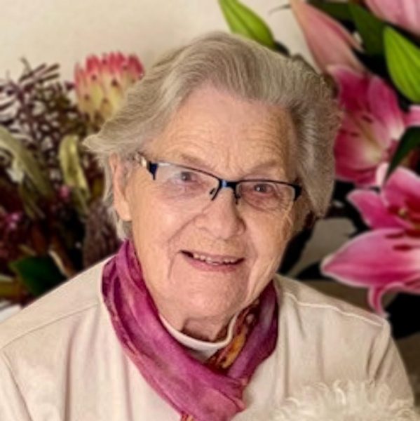 Mrs Patricia Windsor