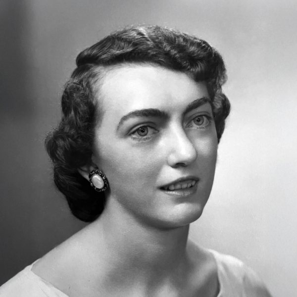 Mrs Edna Winkel